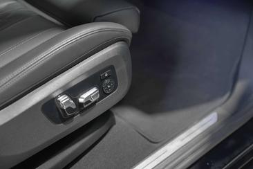 BMW X5 45e — photo 18