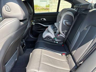 BMW 320e M Sport — photo 25