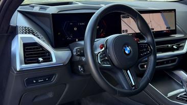 BMW XM — photo 8
