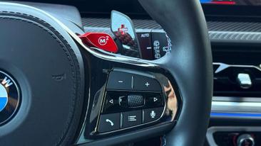 BMW XM — photo 26
