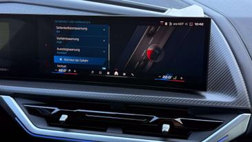 BMW XM — photo 31