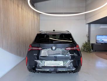 BMW X3 M50 — photo 4