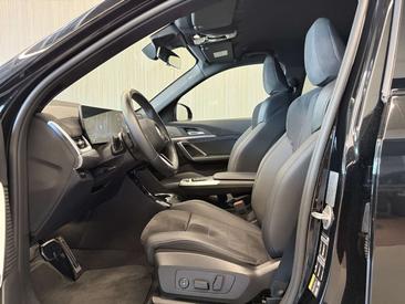 BMW IX1 XDrive30 — photo 8
