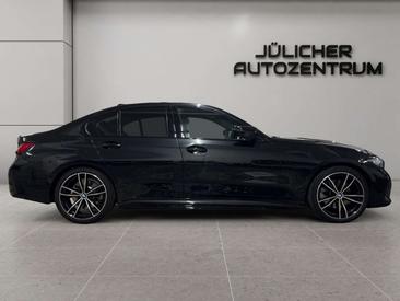 BMW 330i M Sport — photo 2