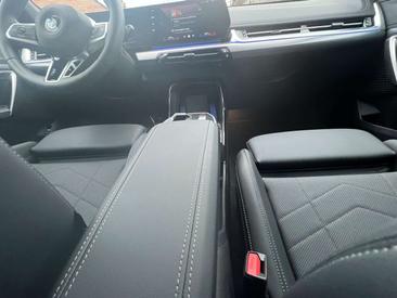 BMW X1 SDrive18i — photo 9