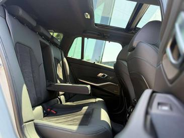 BMW 330 XDrive — photo 14