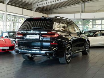 BMW X7 M Sport 40d — photo 9