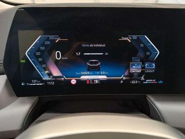 BMW 218i Active Tourer — photo 9