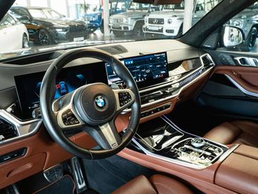 BMW X7 M Sport 40d — photo 11
