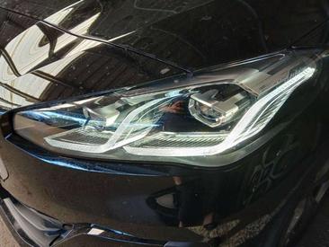 BMW 218i Active Tourer — photo 14