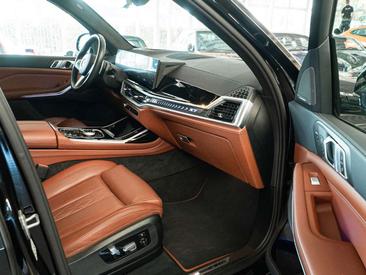 BMW X7 M Sport 40d — photo 27