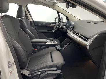 BMW 218d Active Tourer 218d — photo 7