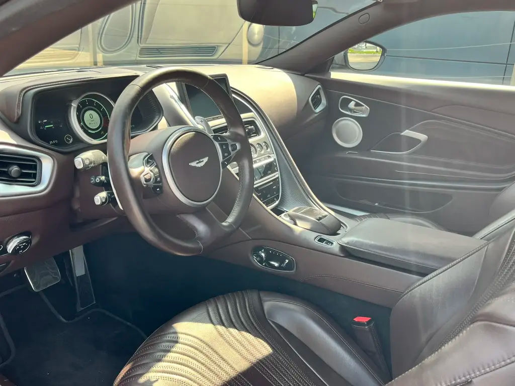 Aston Martin DB11 V12 AMR Coupe 5.2 - 2019 - Joinsteer - #3