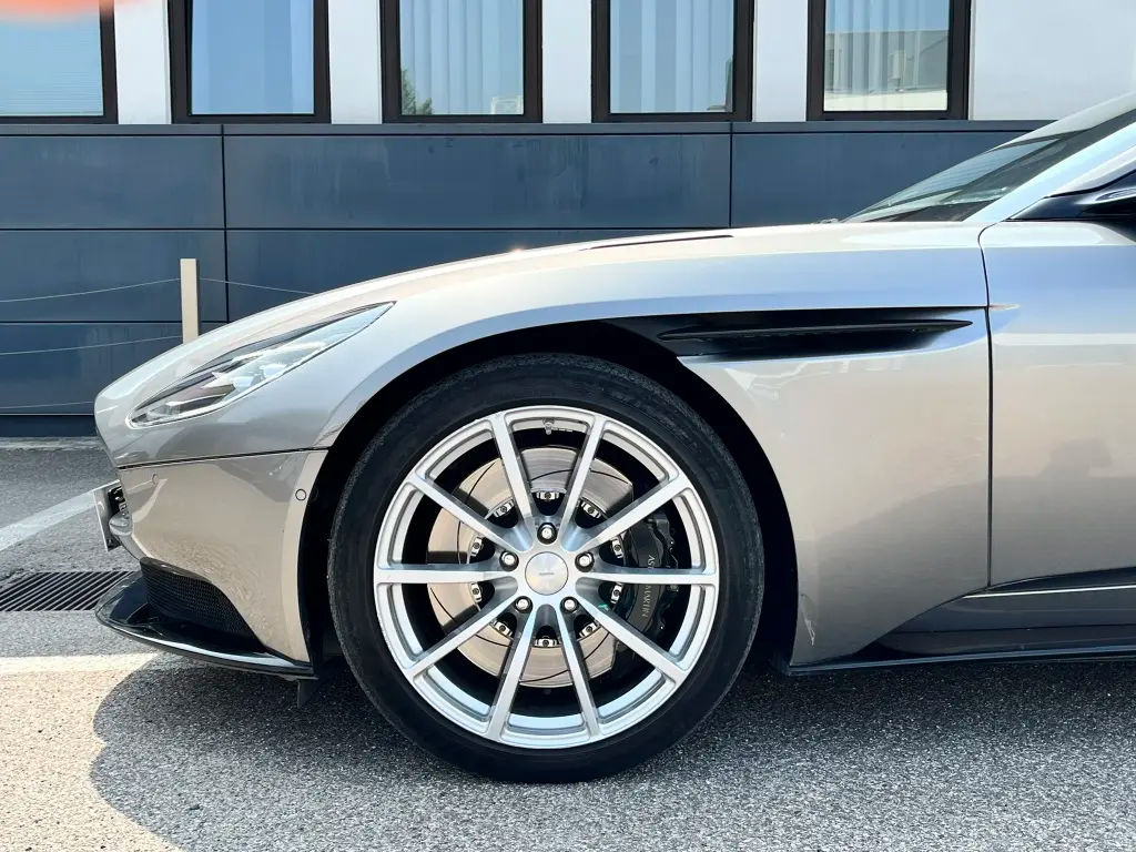 Aston Martin DB11 V12 AMR Coupe 5.2 - 2019 - Joinsteer - #4