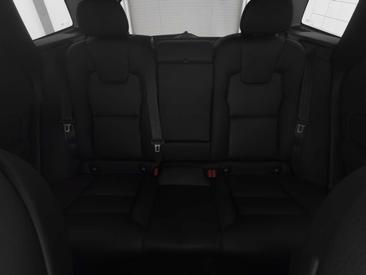 Volvo XC60 B4 Core — photo 5