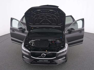 Volvo XC60 B4 Core — photo 12
