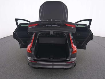 Volvo XC60 B4 Core — photo 13