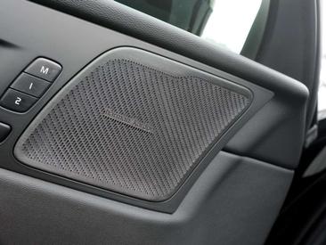 Volvo XC60 B4 R-Design — photo 15