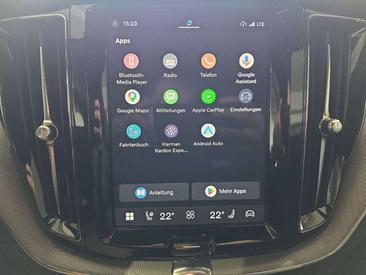 Volvo XC60 B5 R-Design — photo 26