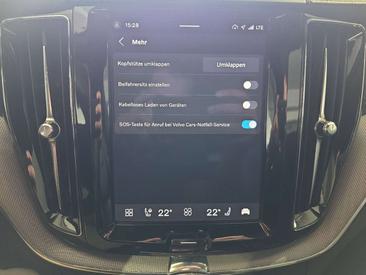 Volvo XC60 B5 R-Design — photo 30