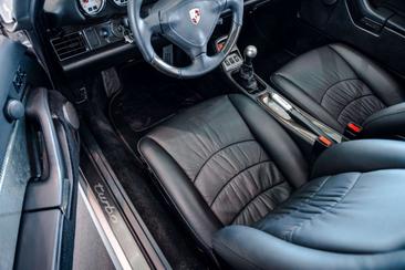 Porsche 993 Turbo — photo 11