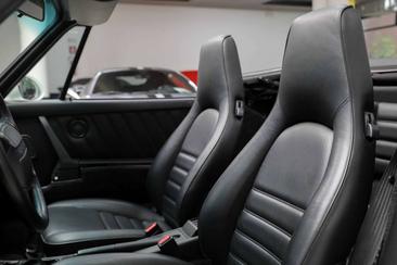 Porsche 964 CARRERA 4 — photo 10