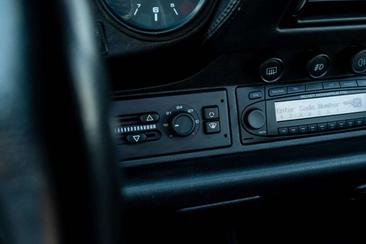 Porsche 993 Turbo — photo 19