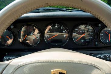 Porsche 993 Turbo — photo 17