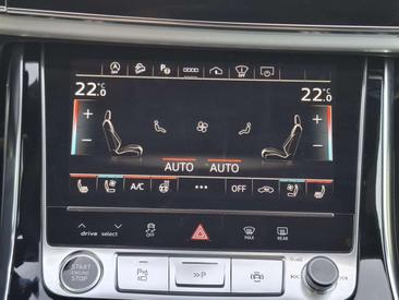 Audi Q8 50 TDI — photo 20