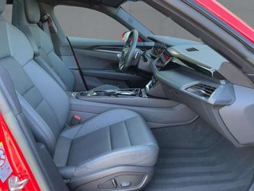 Audi E-tron GT 60 — photo 11