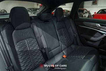 Audi RS6 Avant — photo 19