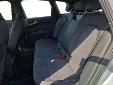 Audi Q4 E-tron S Line 50 — photo 9