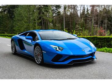 Lamborghini Aventador — photo 3