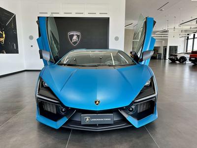 Lamborghini Revuelto
