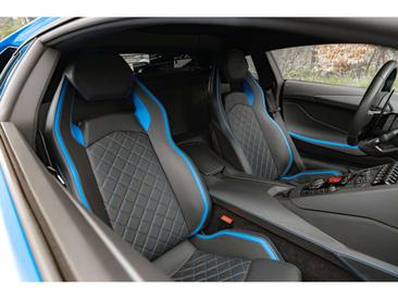 Lamborghini Aventador — photo 13