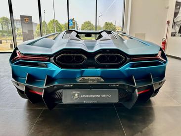 Lamborghini Revuelto — photo 7