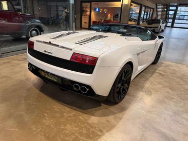 Lamborghini Gallardo LP 560-4 Spyder — photo 3