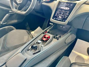 Lamborghini Revuelto — photo 13