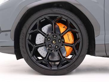 Lamborghini Urus Performante — photo 15