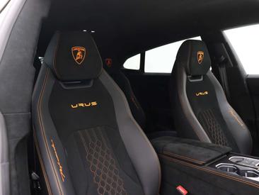 Lamborghini Urus Performante — photo 26