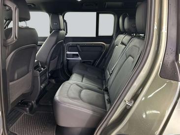 Land Rover Defender 110 D200 SE — photo 5