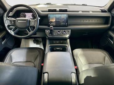 Land Rover Defender 90 X-Dynamic HSE AWD Auto. 3.0D I6 300 — photo 4