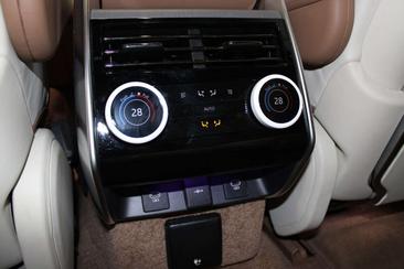 Land Rover Range Rover SV 3.0 P510e PHEV AWD — photo 21