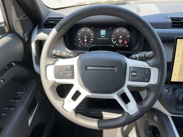 Land Rover Defender D350 X-Dyn. HSE 360-CAM ACC CAM LED TWA — photo 11
