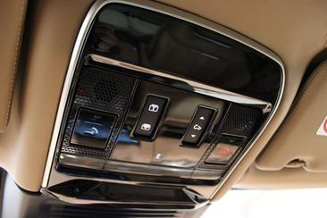 Land Rover Range Rover SV 3.0 P510e PHEV AWD — photo 39