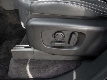 Land Rover Discovery D300 Dynamic HSE PANO LED STANDHZG — photo 14