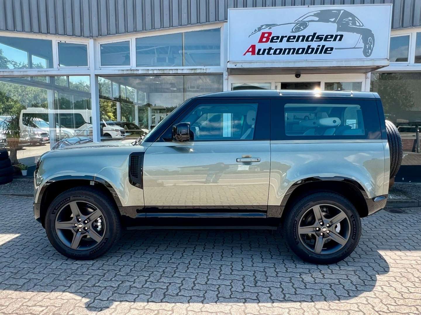 Land Rover Defender 90 X-Dynamic SE - 2024 - Joinsteer - #3