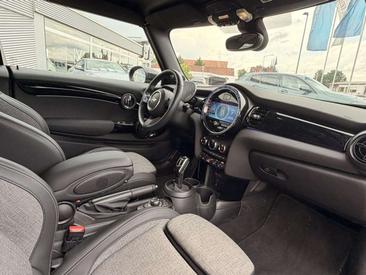 Mini Cabrio COOPER — photo 10