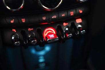 Mini Cabrio John Cooper Works — photo 21