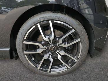 Mini Cooper SE JCW — photo 9